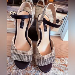 Isaac Mizrahi Black and Tan Sandals